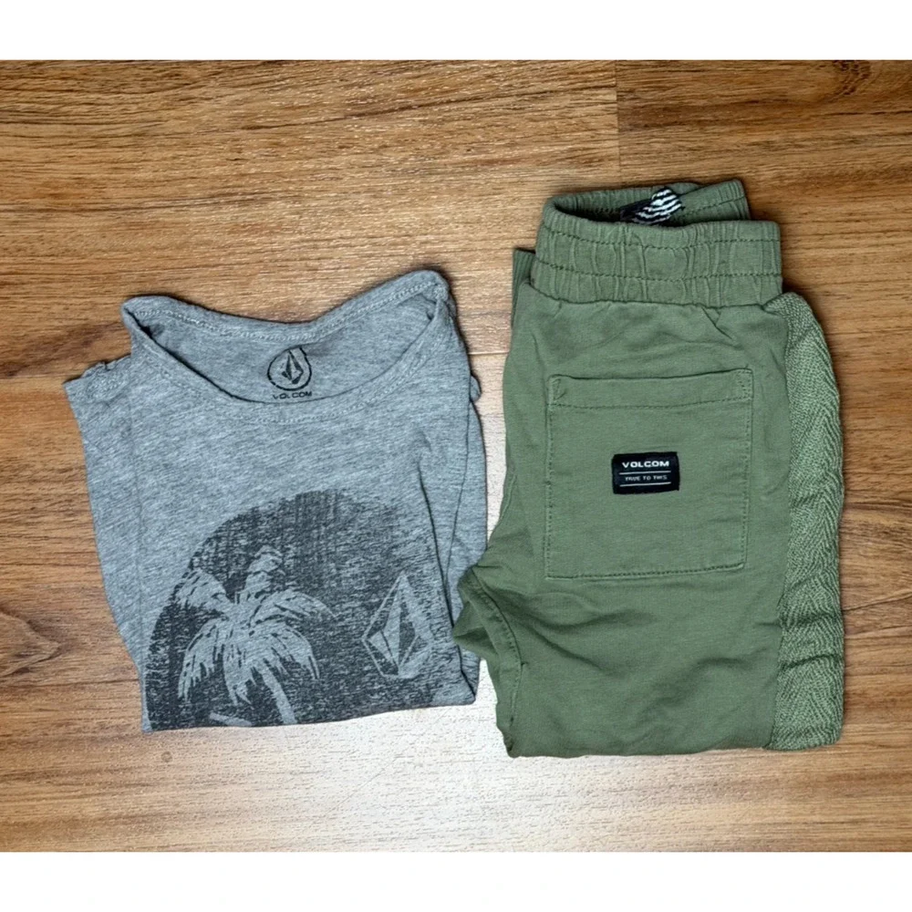 Volcom Gray Smiley Face Logo Shirt & Green Joggers 2-Piece Set - Size 4T